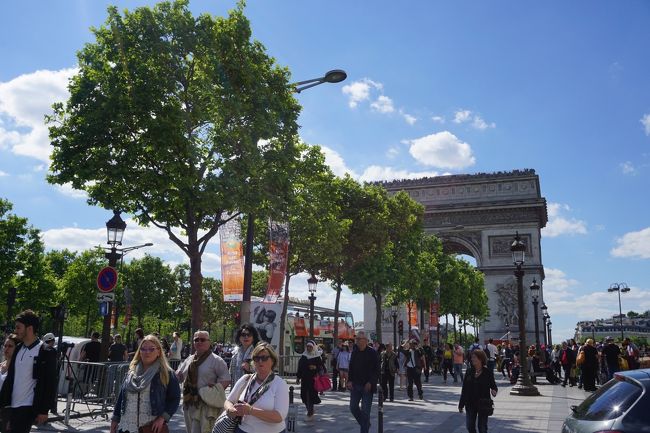 そんな中、到着した凱旋門。