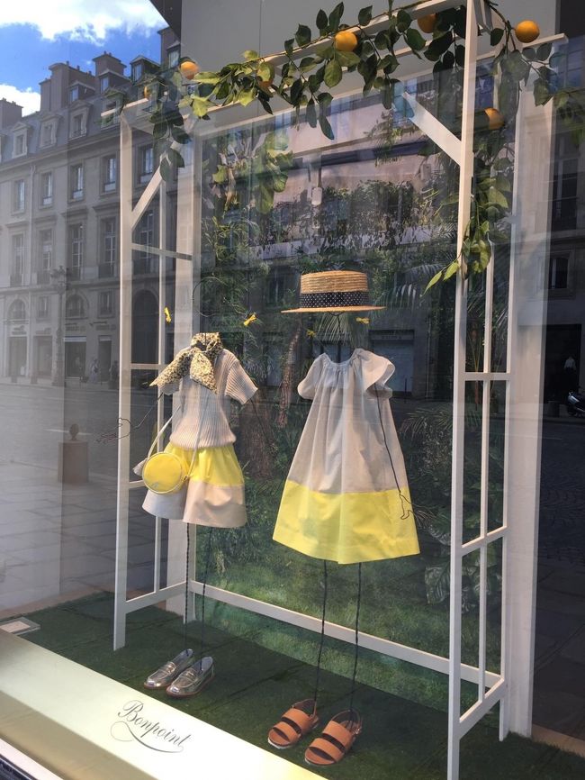 かわいいディスプレイ。<br />グレーにレモン色ってかわいい☆彡<br />