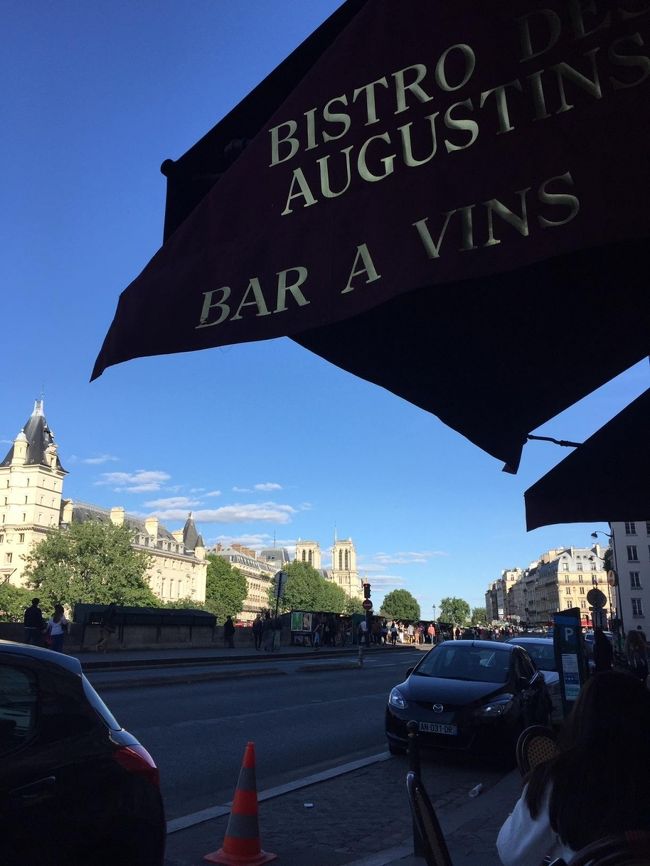 旦那さんが「ここ美味しいのでは？」と言うので入店。