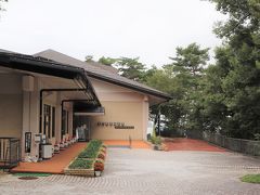 宮沢賢治記念館は賢治好きの大人の為の施設。展示物は文字が多いので、小学生にはツライかも。