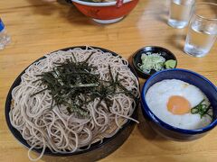 お昼は、熱川駅すぐのますみ食堂
大人はとろろ蕎麦