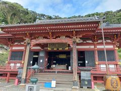 館山市内を見渡せる高台にあるお寺です。