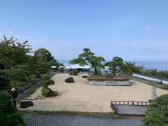 日本庭園「天翔」相模湾を一望です。
世界最大の盆栽「鳳凰の松」は必見