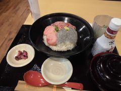 ネギトロ・桜えび・生シラスの３つが乗った味わい丼を食べました。