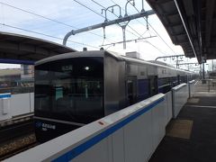 そしてショッピングセンターの脇をくぐり抜けて名古屋臨海高速鉄道・あおなみ線の荒子川公園駅から電車で名古屋駅へ移動。