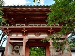 醍醐寺　仁王門
伽藍の入り口。