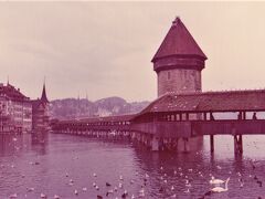 ルツェルン
Luzern

ルツェルン湖
と
カペル橋。