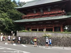 車で10分程で大門
ここの駐車場は少し離れていて歩いて10分程
ここも無料です

チャリダーがいっぱい
凄い体力の持ち主ですよね
いったい麓からどれくらいなんだろう