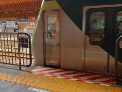 お腹が一杯になったので次の目的地である御嶽神社に向かいます。旗の台駅で池上線に乗り換えです。