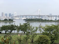 レインボーブリッジ＆東京タワーの写真。