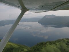 湖面には霧もかかっておらず、鏡のような摩周湖。