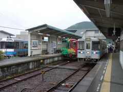 窪川駅着、コチラの駅にて乗り換え。