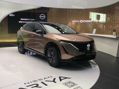 NISSAN CROSSING

キムタクがCMでムーンウォークしているやつや！
とガラス越しにチェック