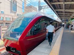 津駅から乗車した、近鉄特急ひのとり。