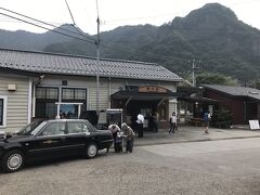 13:57、横川駅に到着
駅舎は昔のまま、ただし信越本線はここまで