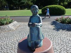 赤い靴はいてた女の子像 (山下公園)