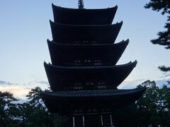 興福寺に寄ってみました。まずは五重塔