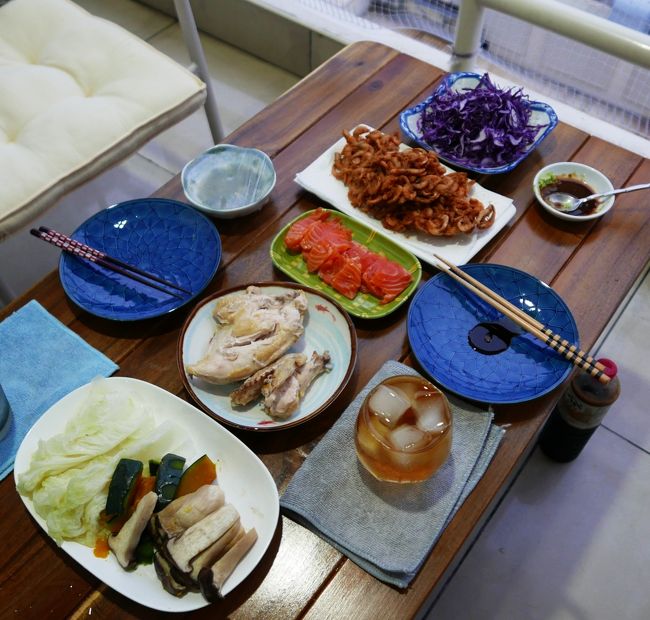 20日　夕食<br />茹で野菜．．．△<br />鶏肉焼き．．．〇<br />サーモン刺身．．．〇<br />エビ揚げ．．．〇<br />紫キャベツ．．．△