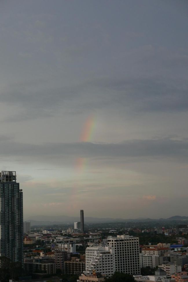 21日　17：57　<br />虹がでました。