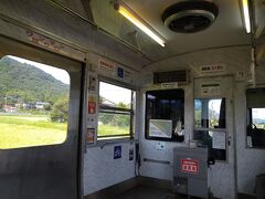 車内はこんな感じです。
