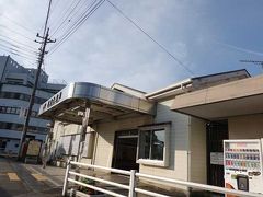 その先のJR身延線西富士宮駅です。
駅前の自販機でジュースを買い、水分補給をしました。