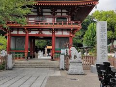 不動前から商店街を通り、歩いて大体10分くらいかかります。不動前駅とあるがお寺は、駅からちょっと離れたところにあるので、迷うかもしれません。