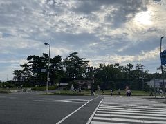 5分ほどで高松築港駅に到着です。
ここからは徒歩で高松駅まで向かいます。