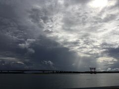 少し晴れてきました！

浜名湖の中にある
鳥居が綺麗でした