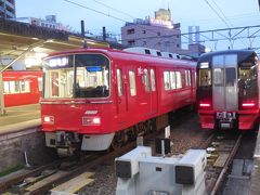 名古屋線ホーム。豊橋や中部空港から来る特急などの終着駅である。