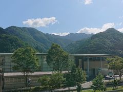 今回の旅の始まりはこちらから♪

車で兵庫県の北を目指して走ります！

途中、道の駅で休憩