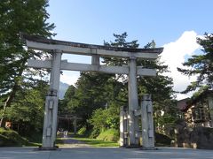 今回の宿泊は、弘前の百沢温泉です。

岩木山神社にも寄ってお参りしていきます。