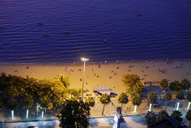 真下では、かなりの人が出ていますね。