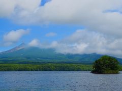 途中、湖の向こうにある駒ケ岳が一望できる絶景ポイントに立ち寄って、しばし景色を堪能。