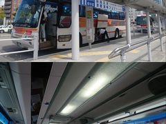 すぐに空港行きのシャトルバス乗り場へ。
行きよりはちょっと人がいたかな？
12：20発のシャトルバスに乗って函館空港へ。