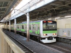 義父と別れ、家内と大宮から上野東京ラインの電車に乗車しましたが、ダイヤ混乱のため上野で打ち切りに。
仕方なしに山手線に乗り換えたわけですが、反対方向のホームには引退間近のE231系500番台の姿が。