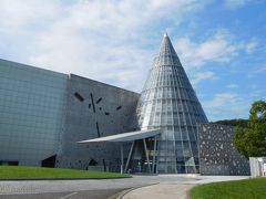最終日(3日目)は、世界最大級のプラネタリウムがある「愛媛県総合科学博物館」に行きました。大人から子供まで、とても分かりやすく展示や解説があり、とても面白かったです。