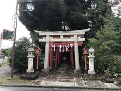 地元の氏神様の前を通り・・・、