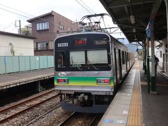西武秩父駅から秩父鉄道御花畑駅へ。
これは三峰口駅行の電車。