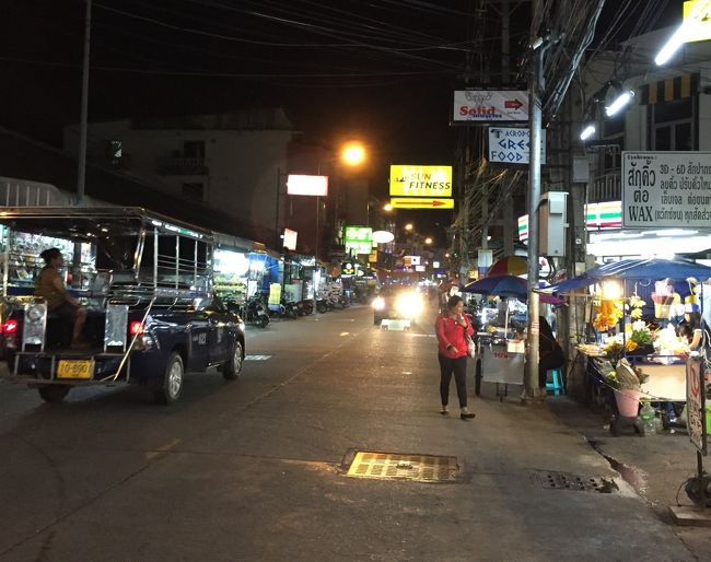 ソイブァカーオ通り