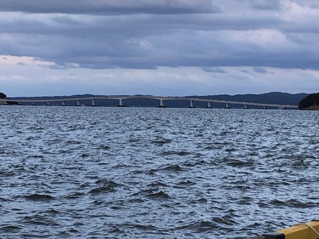 能登島大橋が見えます。