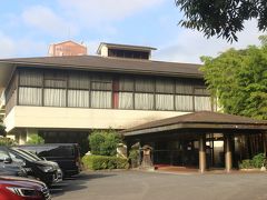 阿蘇のホテル旅館は満室だったので、今日は豊後竹田泊。
ホテル岩城屋というところです。

かつては結婚式もできるような高級ホテル旅館だったようですが、今はやや古い建物でした。