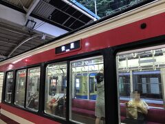 箱根湯本についたら、反対側に停まっている箱根登山鉄道に乗り換え。
2か月前は復旧直前で代行バスだった。