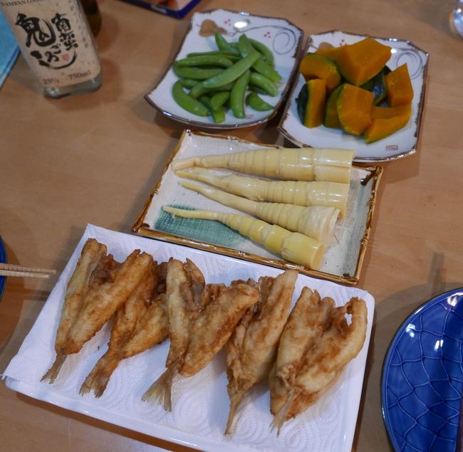 29日　夕食<br />キス揚げ．．．．〇<br />茹で竹の子．．．〇<br />カボチャ煮．．．〇<br />茹で豆．．．．△