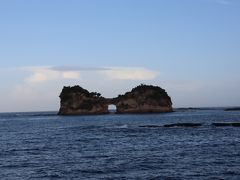 海岸沿いを北上

「円月島」

この近くの展望台や番所ノ崎は行き方が解らなくて行けなかった
さてこの後は和歌山に向けて行こう。