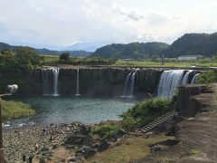 1時間半ほどで原尻の滝に着きました。なかなか壮観！