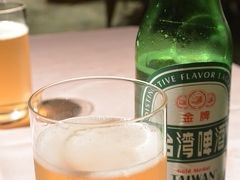 ホテルに帰ってからラウンジでビールタイム。
いよいよ次の日から楽しみな台南旅の始まりです。