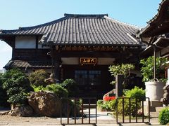 延寿寺
日蓮宗のお寺です。
境内にある日荷堂には「健脚の神様」日荷上人が祀られています。

