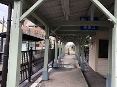雨も上がり、カナル会館へ戻るためにライトレールの乗り場に来ました。
こちらは旧の駅舎で今は使われていません。
でも、とても風情があります。