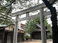 公園をぐるっと回って、新宿十二社 熊野神社に。
