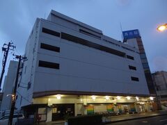 マリーン5 清水屋。

山形県酒田市に本社を置く百貨店。
山形県内では唯一の百貨店なんだそうです。